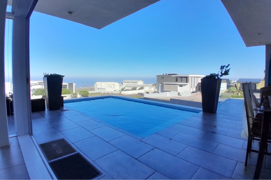 4 Bedroom Property for Sale in Yzerfontein Western Cape